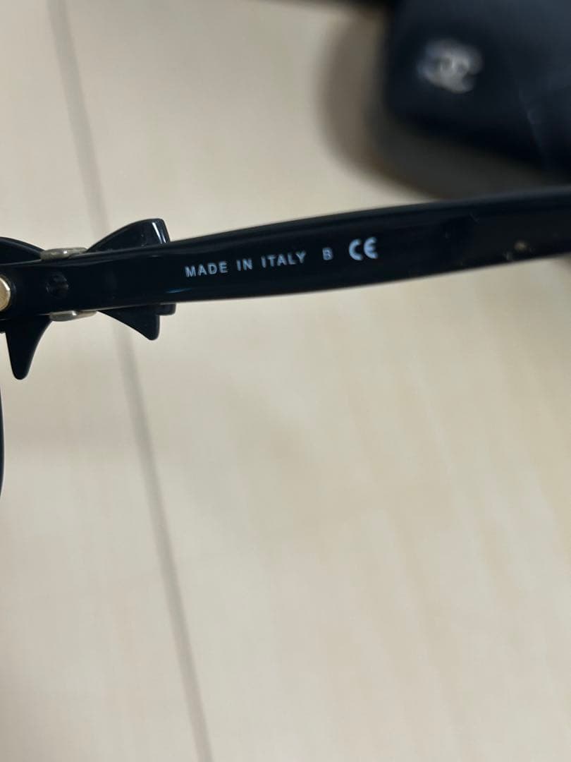 Chanel リボンモチーフブラック サングラス CH4242