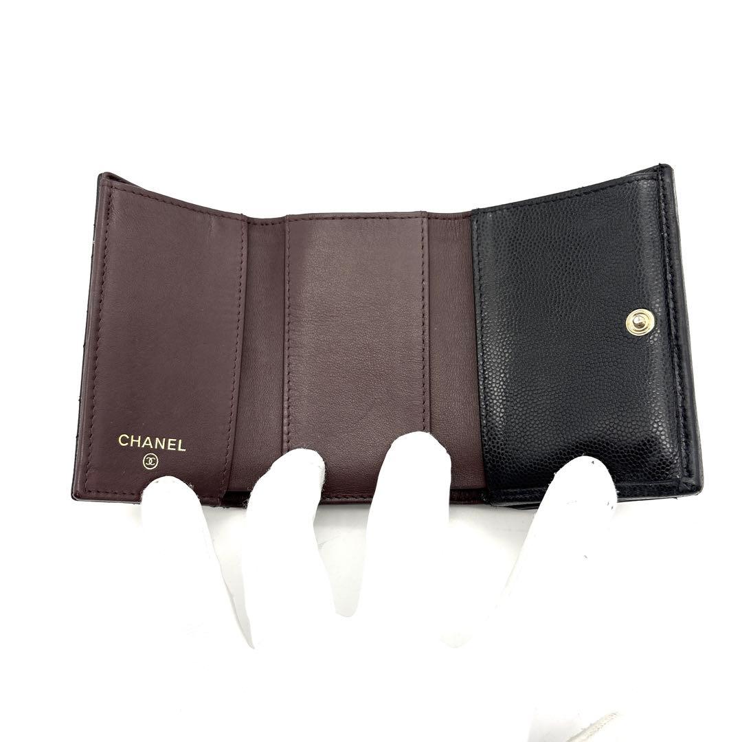 極美品◆CHANEL 三つ折り財布 キャビアスキン マトラッセ 黒 32番台
