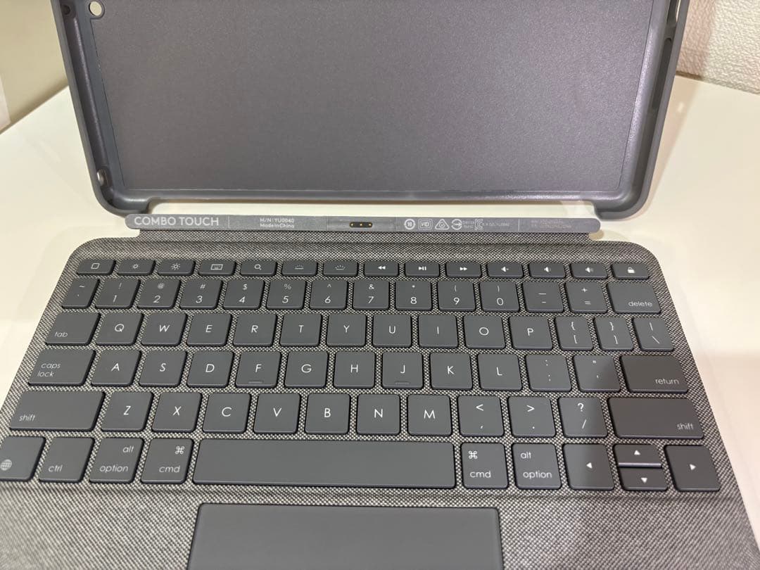 Logicool Combo Touch キーボードケース YU0040 美品