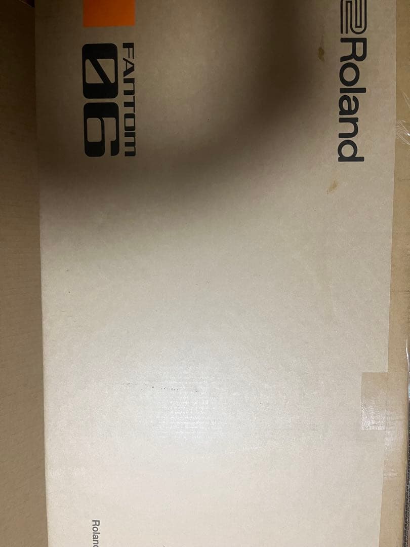 Roland fantom06 本体裏面にキズあり