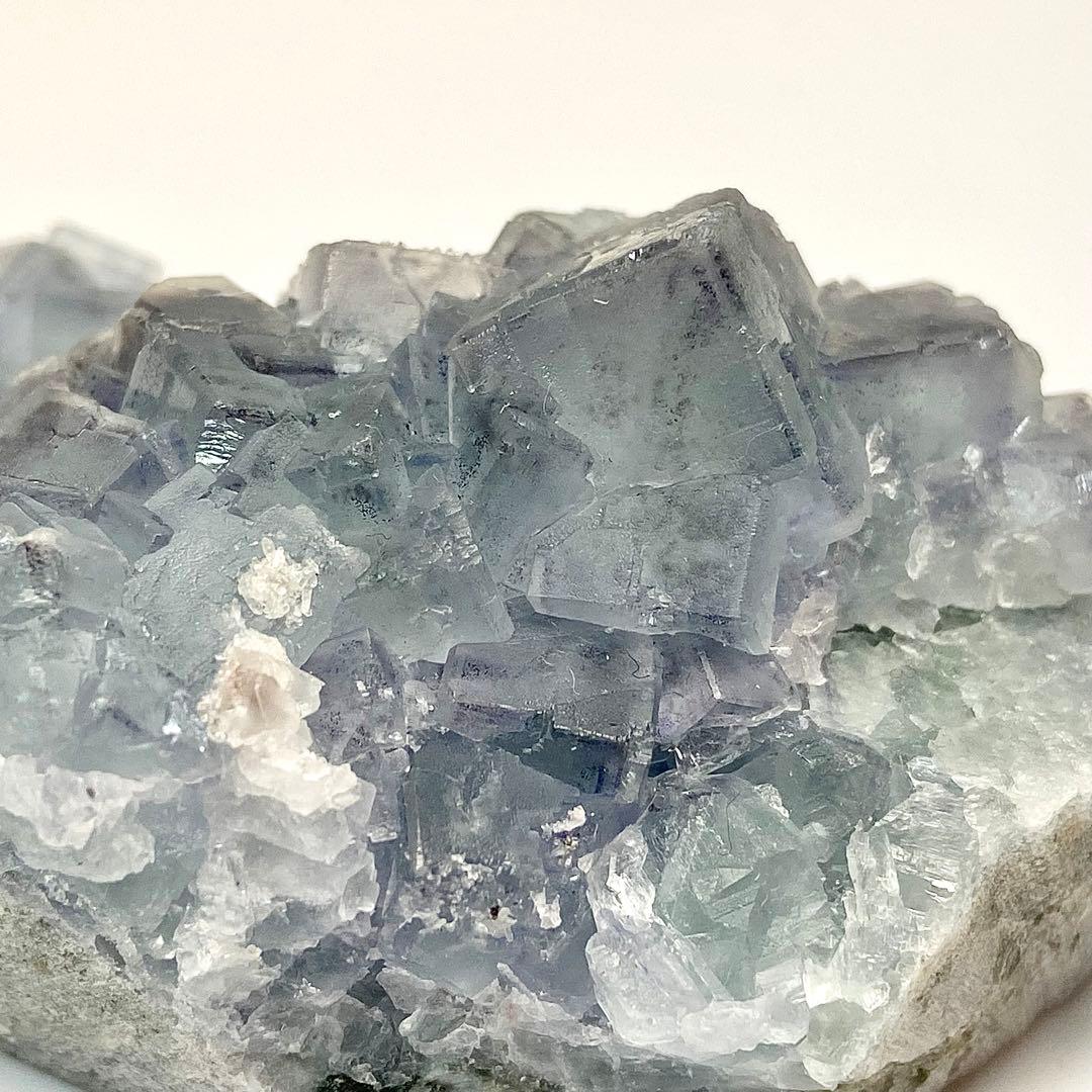 ブルー　フローライト　蛍石　クォーツ　水晶　鉱物標本　原石　天然石　ストーン