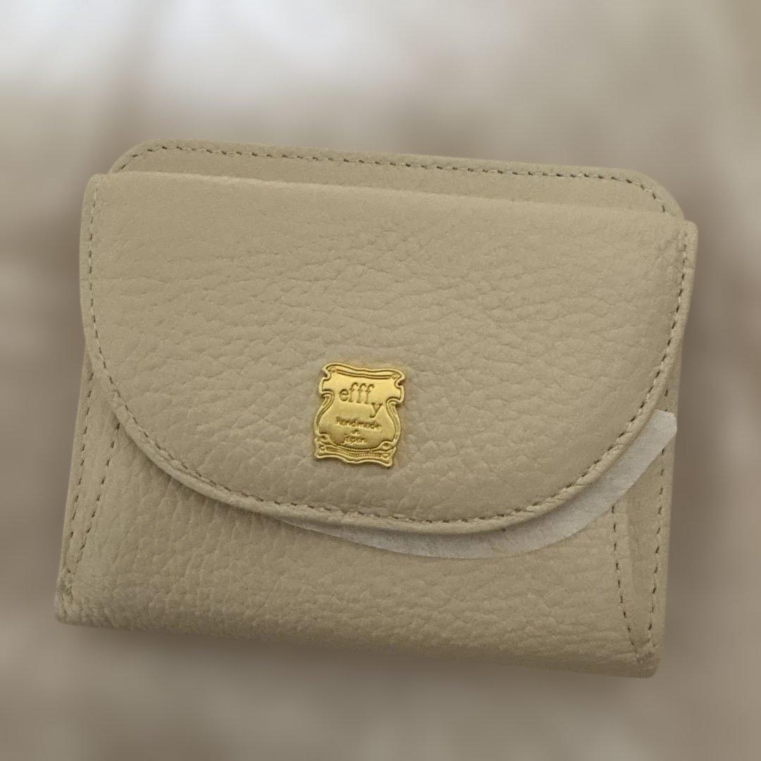 Efffyクリーム色 レザー 二つ折り財布