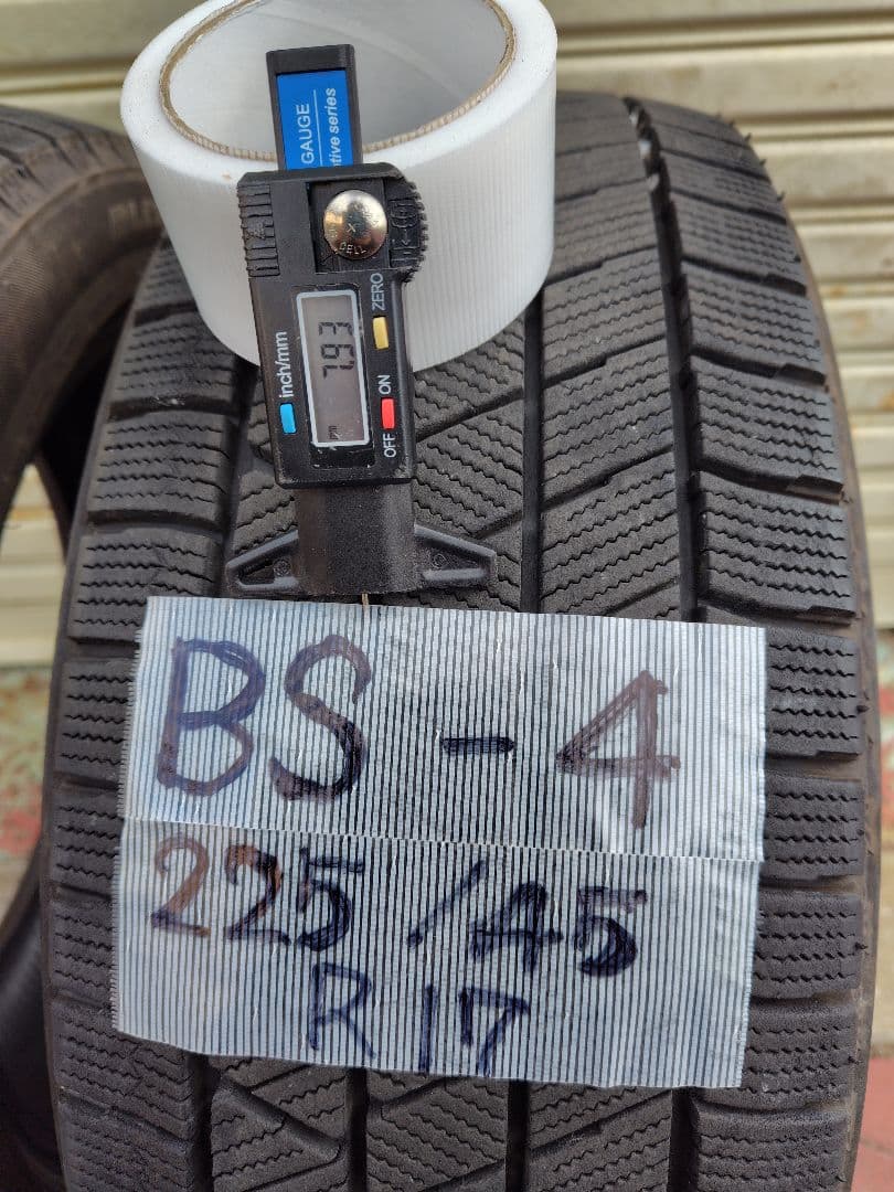 KarinBS VRX3 225/45R17 2021製 残り溝7.5mm