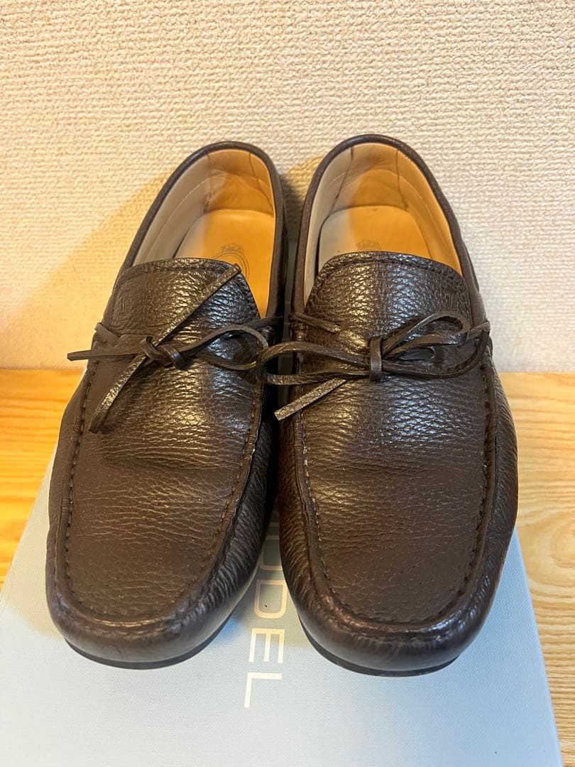 TOD'S チャコール　レザー ローファー