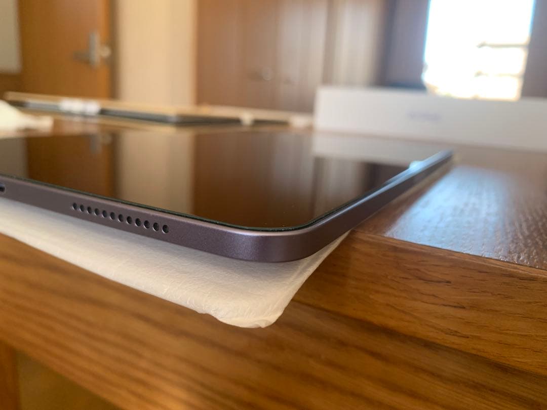 「Koniwo」iPad Air 第5世代 Wi-Fi 64GB 美品