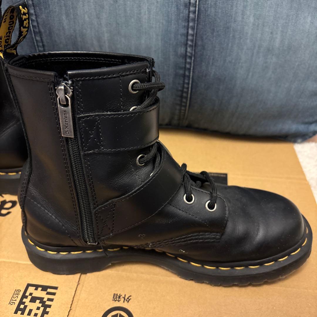 Dr. Martens ブラックブーツ バックジッパー付き