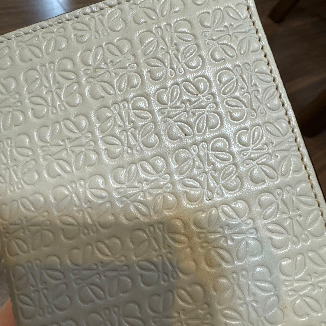 loewe 二つ折り財布