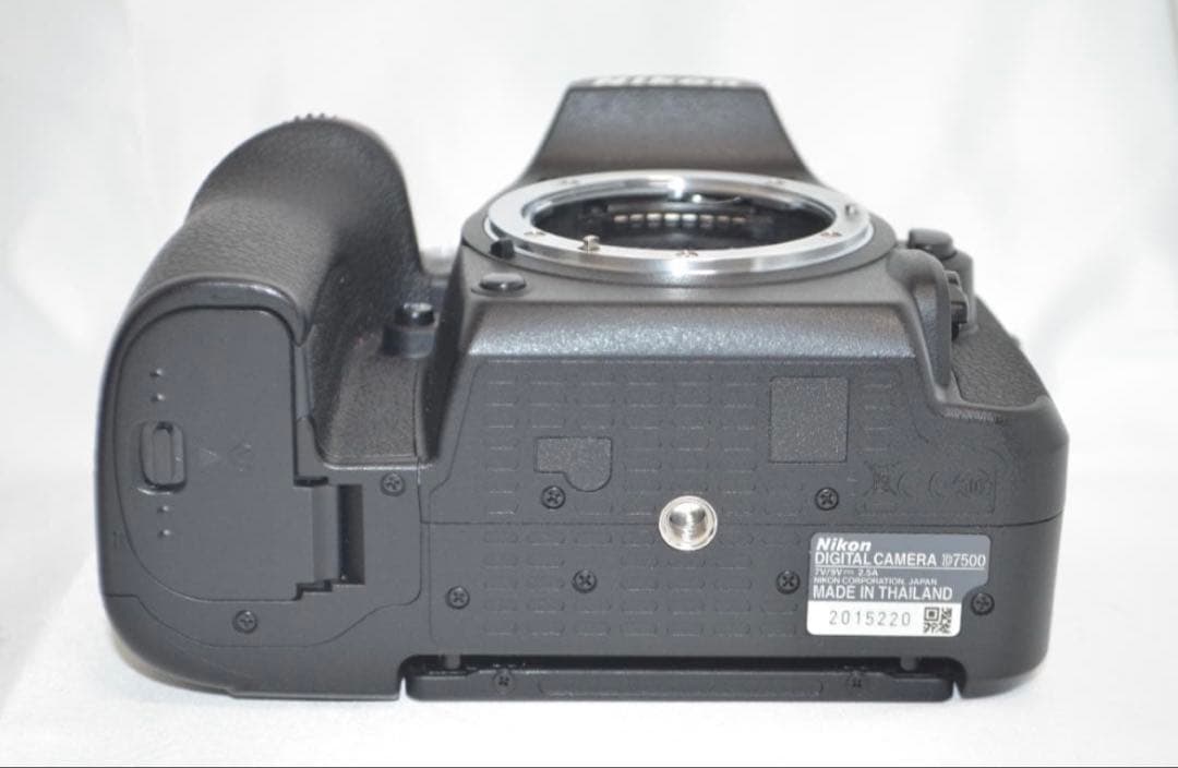 滅多にないシャッター数6000回以下 Nikon D7500☆Wi-Fi搭載