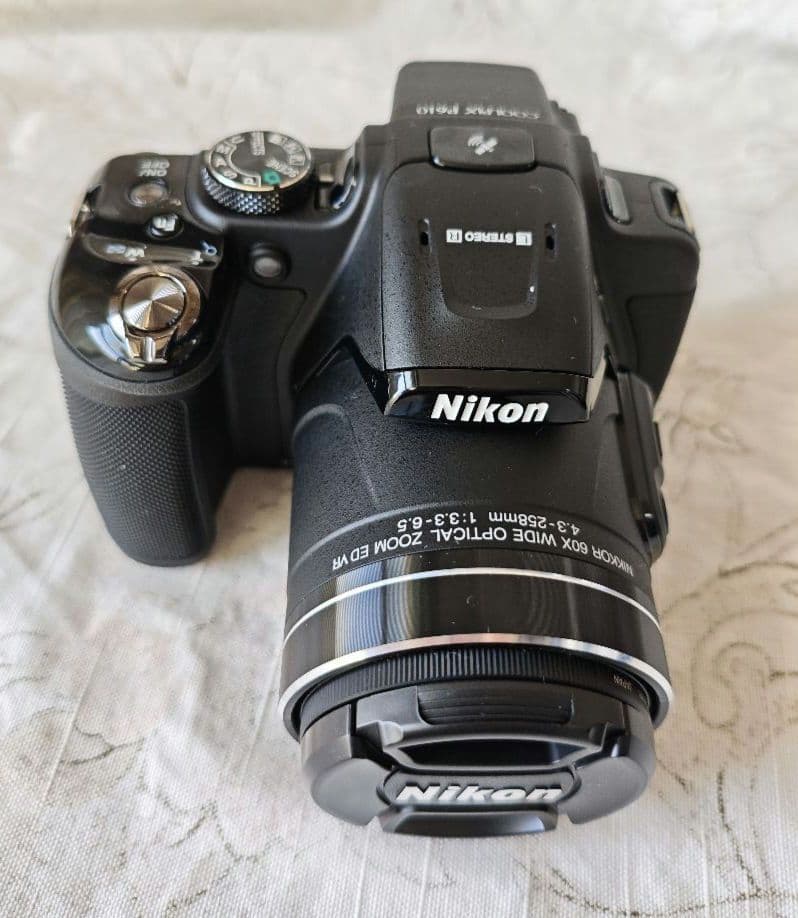 【美品】Nikon COOLPIX P610 60倍 ブラック 専用ケース付き