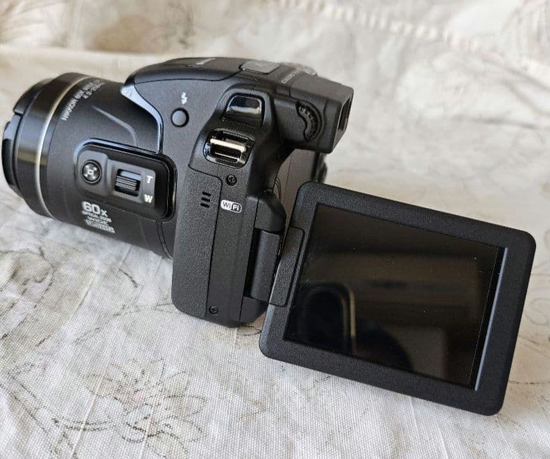 【美品】Nikon COOLPIX P610 60倍 ブラック 専用ケース付き