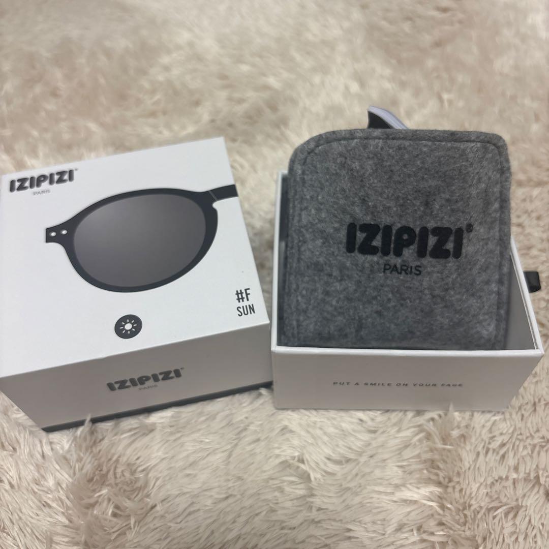 【新品】IZIPIZI 折りたたみサングラス