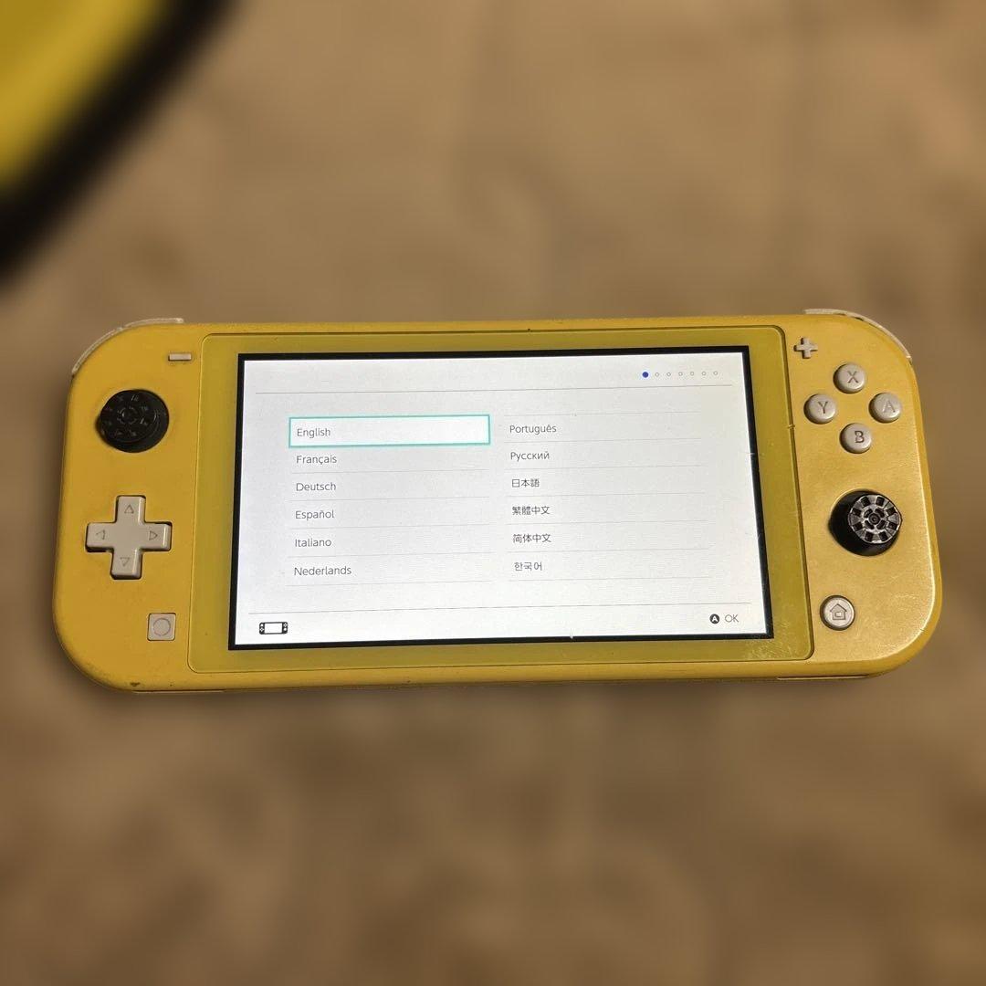 Nintendo Switchライトイエロー