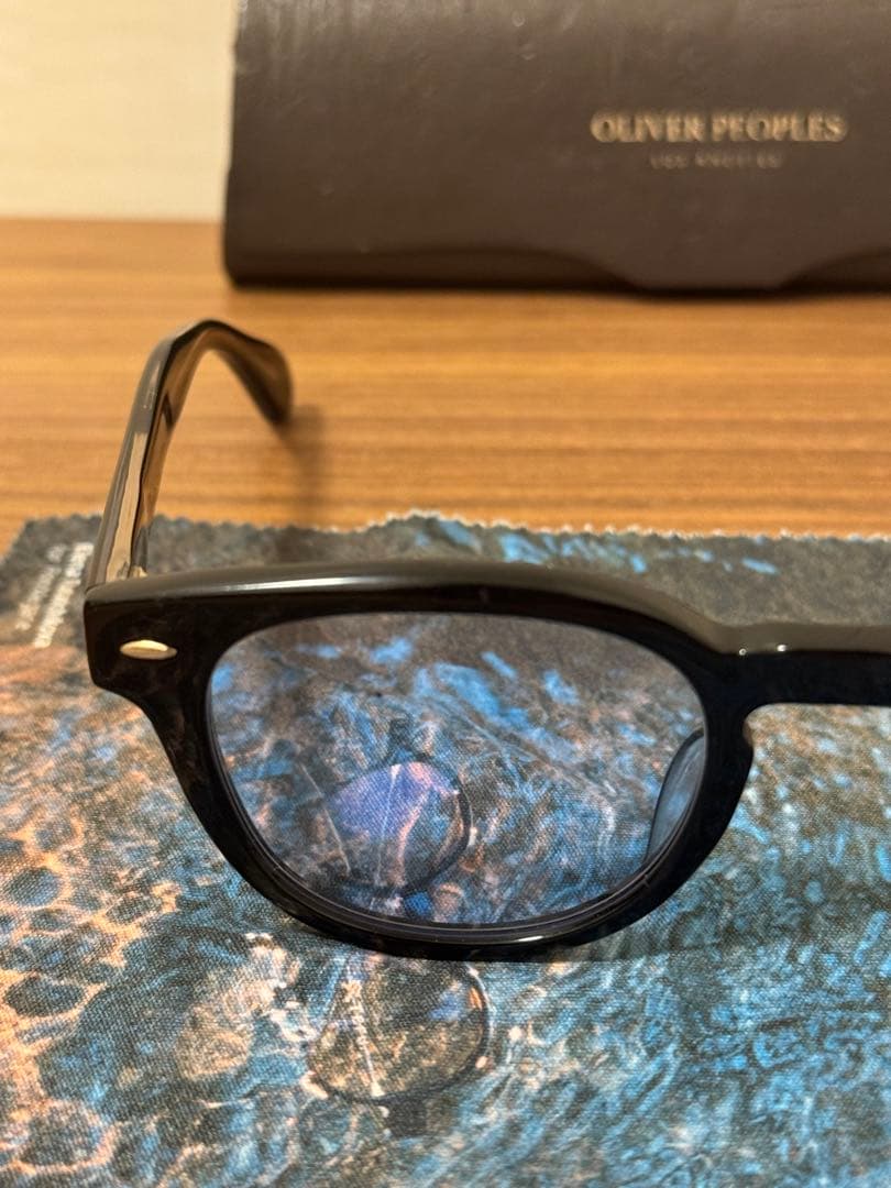 小物 OLIVER PEOPLES Shaldrake J