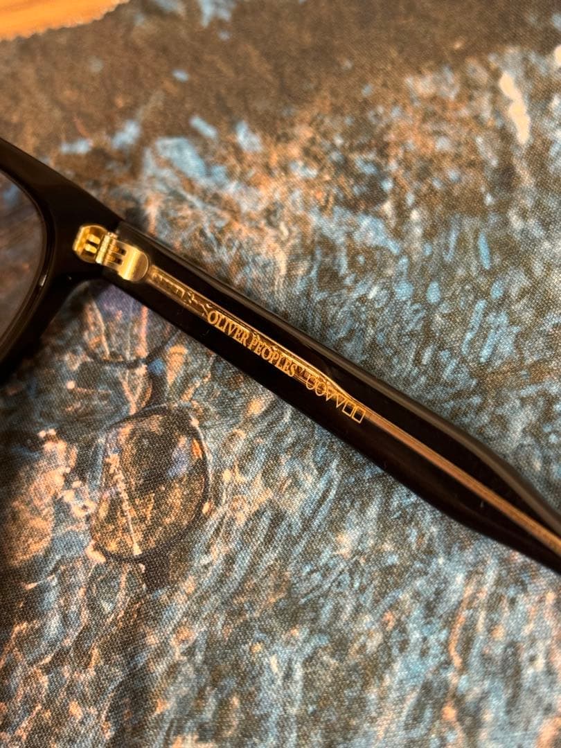 小物 OLIVER PEOPLES Shaldrake J