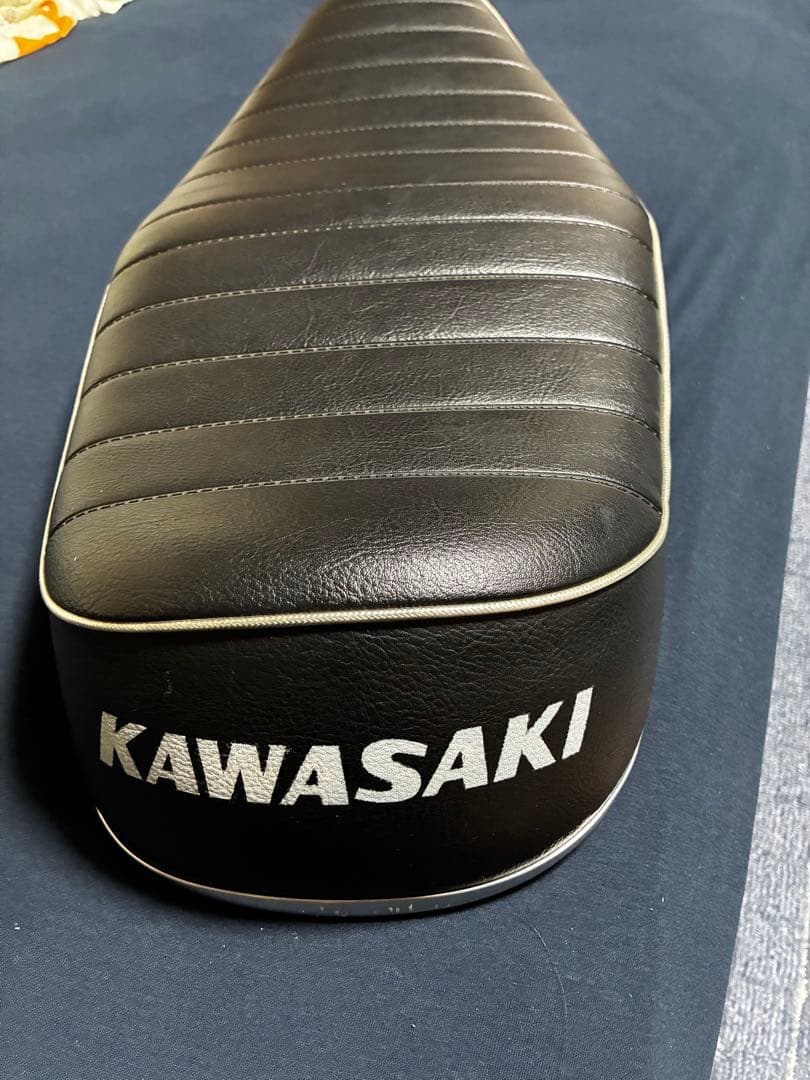 w650 オフィシャルw1タイプシート　シルバーパイピング
