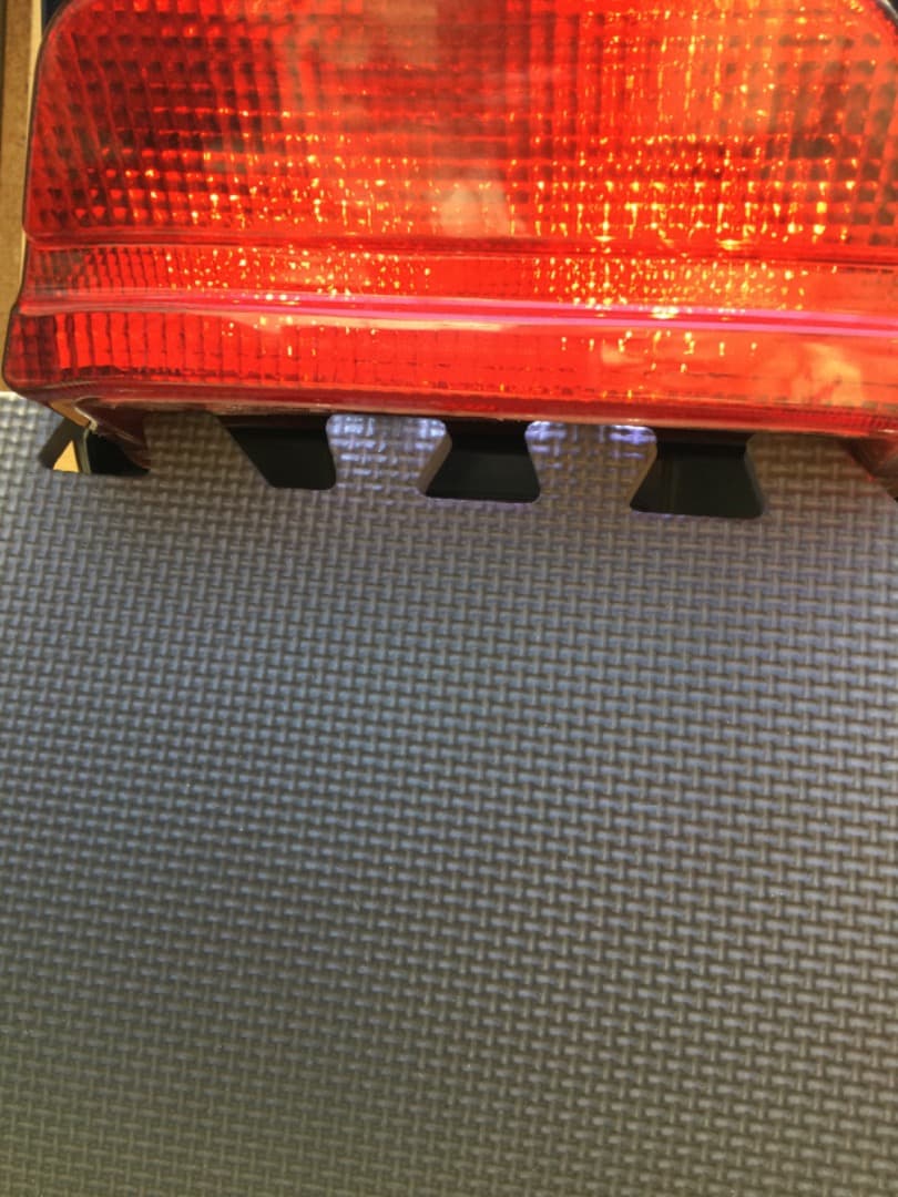 Kawasaki ZRX用赤色 LEDテールランプ (白色LEDナンバー灯付き)