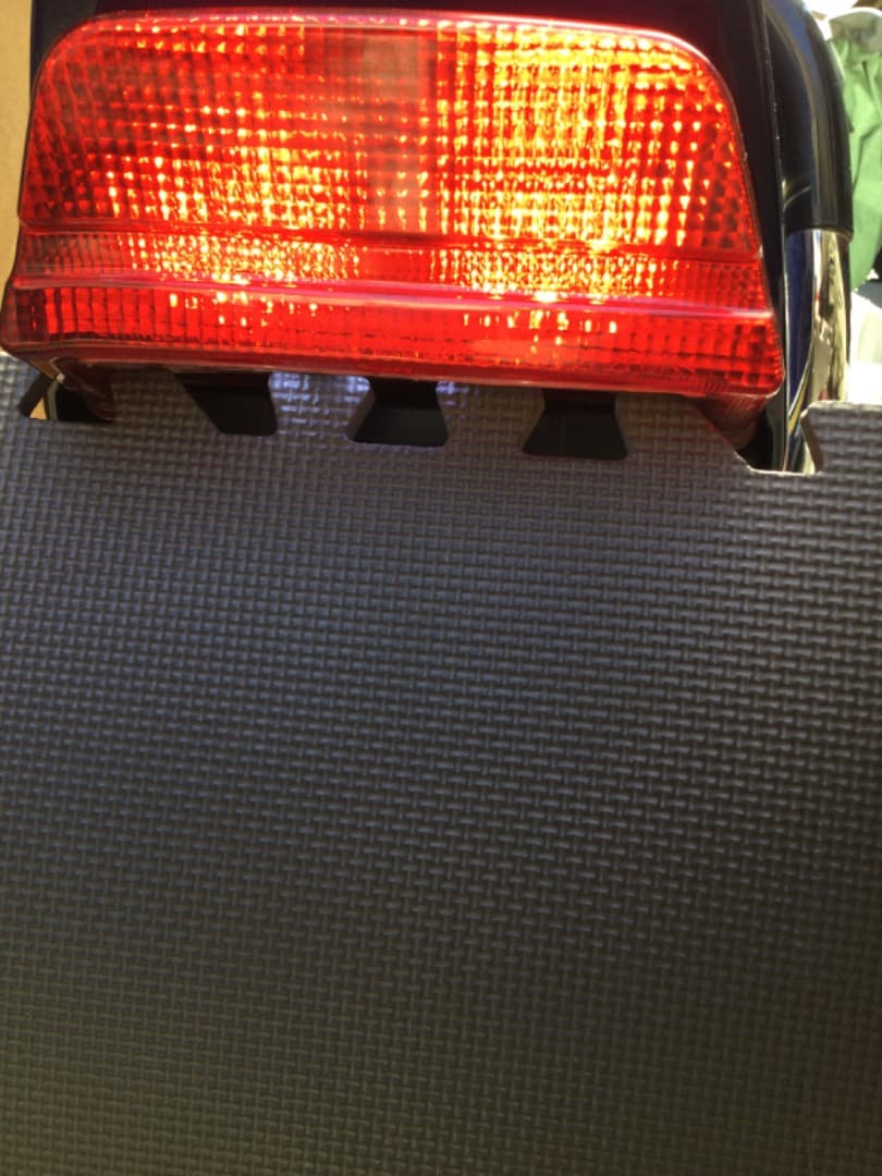 Kawasaki ZRX用赤色 LEDテールランプ (白色LEDナンバー灯付き)