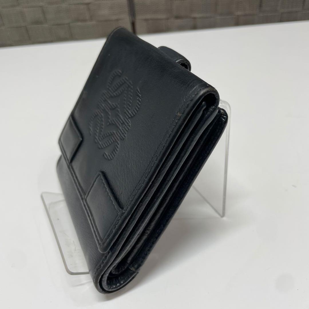 ゆ*に様 LOEWE ブラックレザー二つ折り財布 エンボスロゴ付き