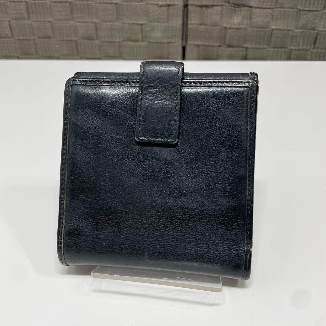 ゆ*に様 LOEWE ブラックレザー二つ折り財布 エンボスロゴ付き