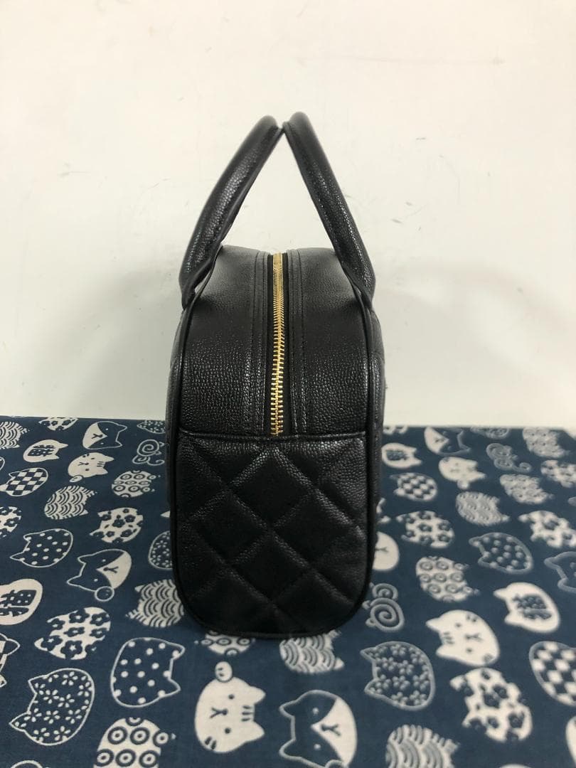 バッグ　ビッグlogo ハンドバッグ　レザー　高級感　バッグ　超美品 未使用