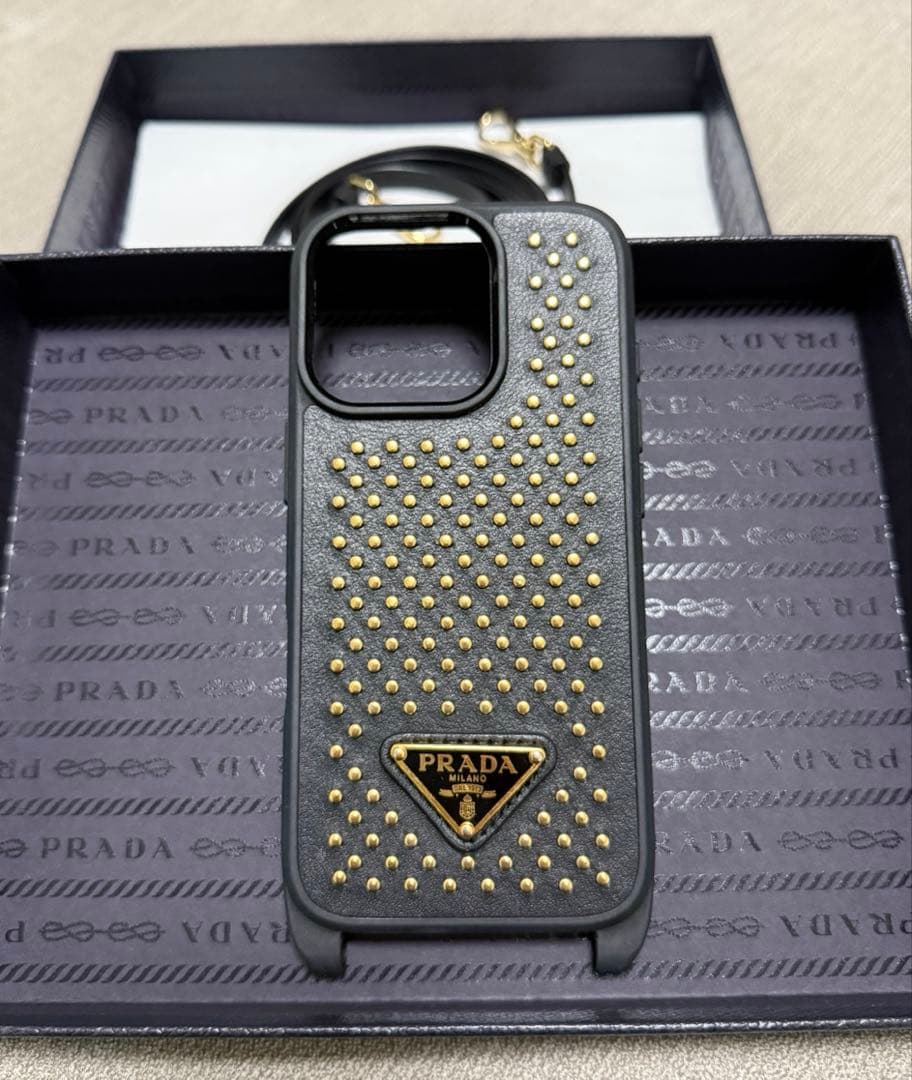 確実正規品 PRADA iPhone16proケース