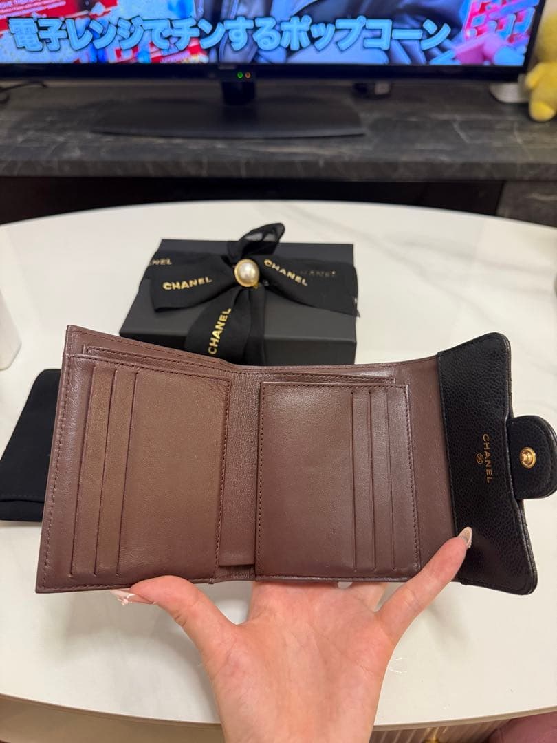 CHANEL キャビアスキン 三つ折り財布