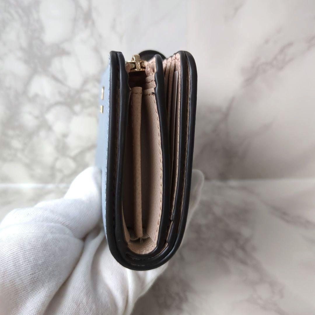 FURLA ライトブルー ピンクベージュ　二つ折り財布　М