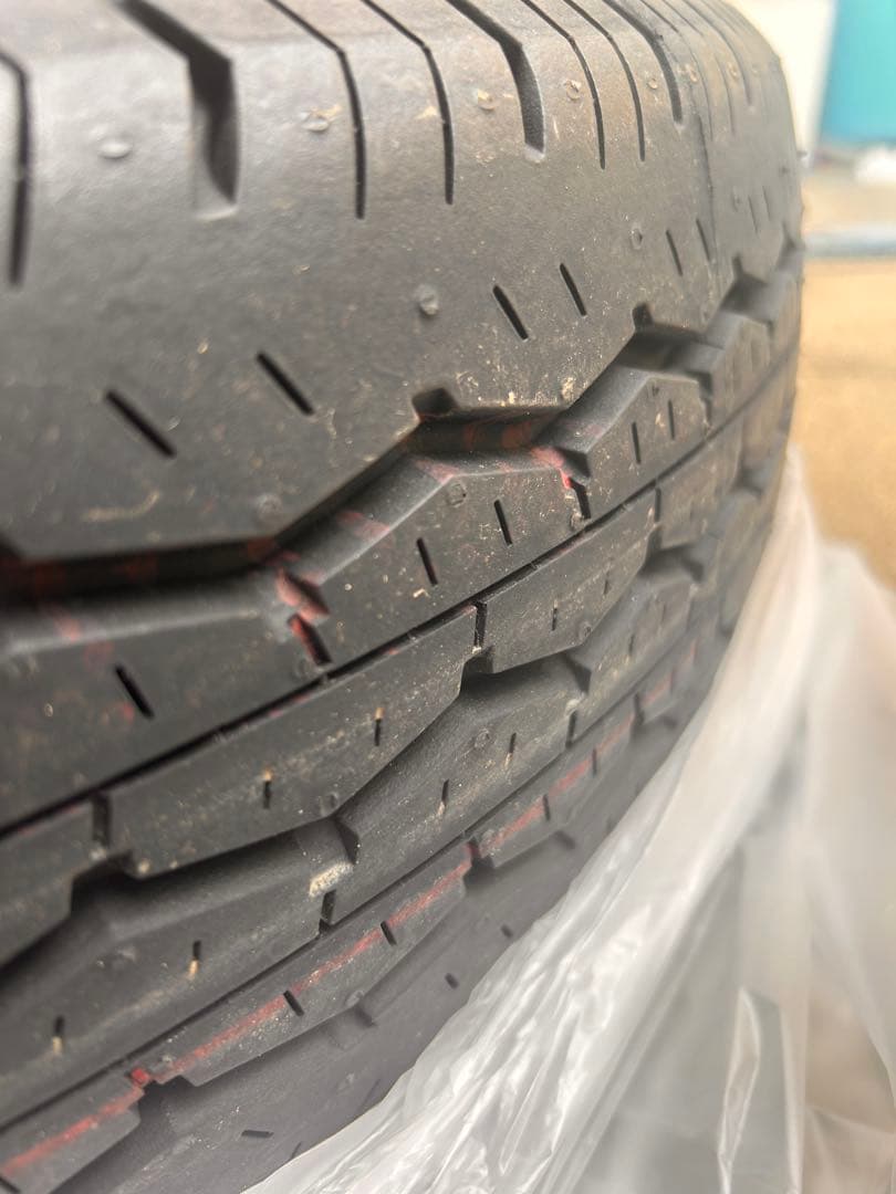 ハイエースBRIDGESTONE純正タイヤ 新車外し4本セット195/80R15