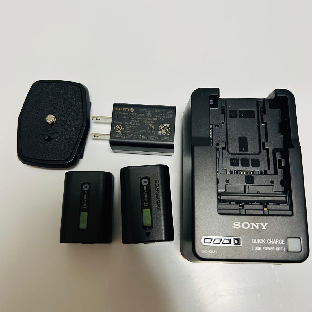 【美品】Sony HDR-CX675 ハンディカム 本体 純正バッテリー2個付き