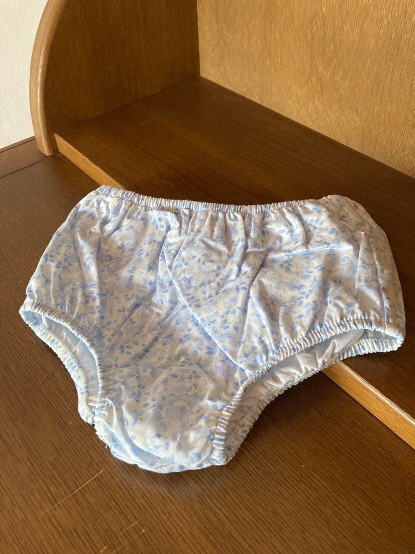 水色花柄スモッキングワンピース　ブルマ付き