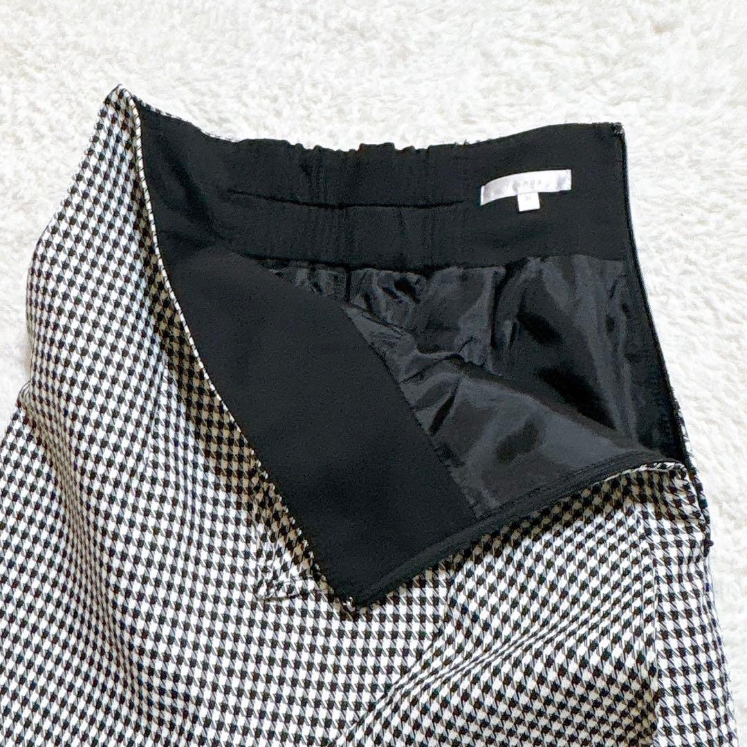 ［超美品］rienda リエンダ　千鳥フリルスリットスコートショートパンツ