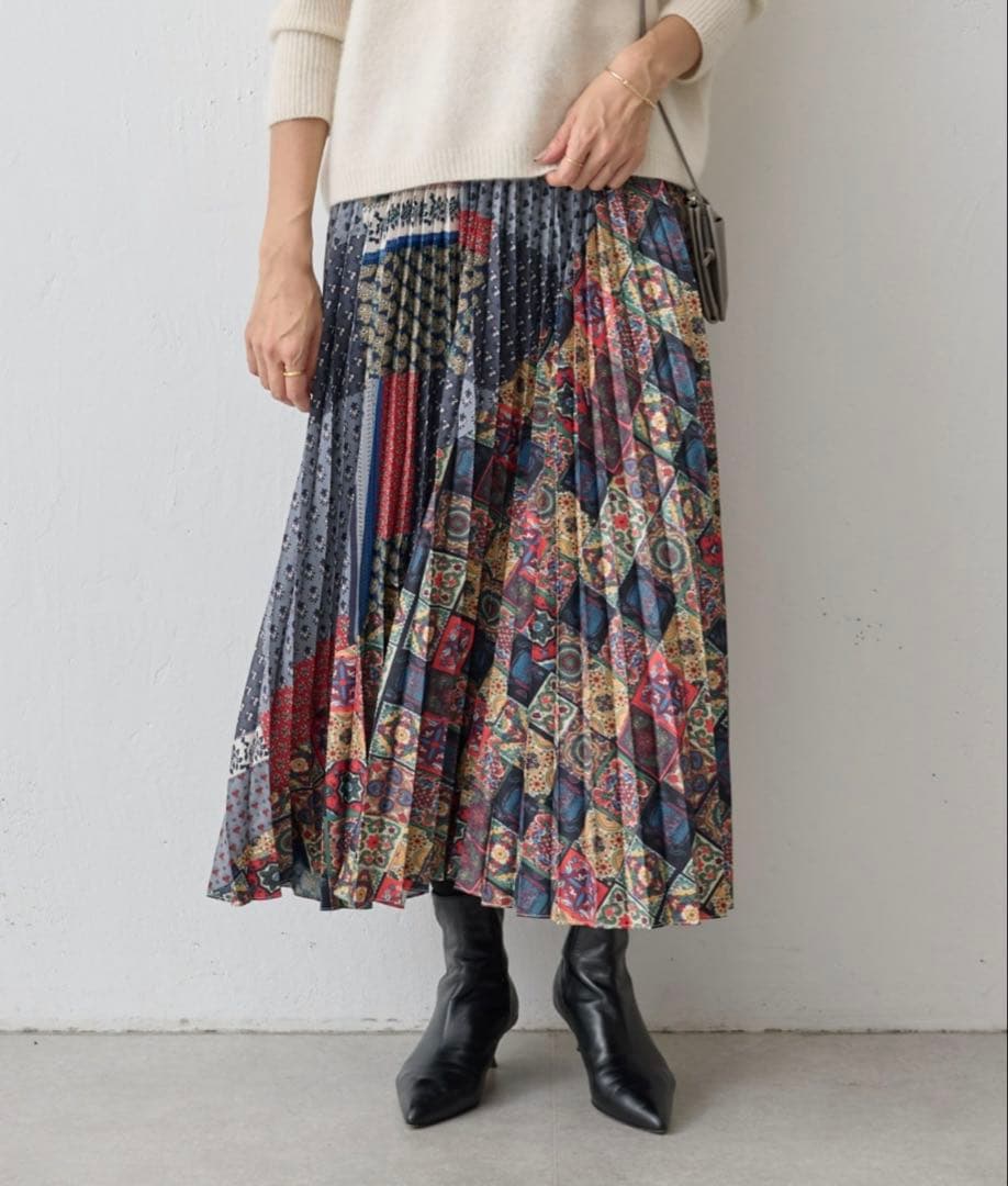 ✨定価1.9万円✨ビアズリー　プリント切り替え　プリーツスカート　ウエストゴム