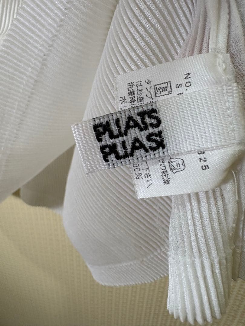 な*め様 PLEATS PLEASE イッセイミヤケ　カットソー　美品