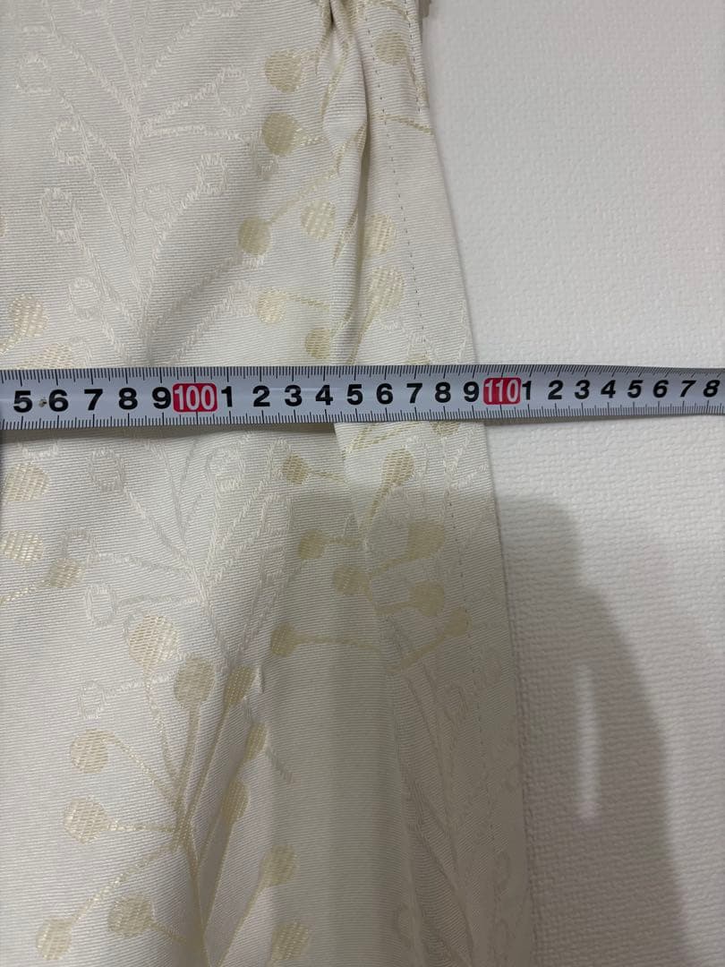 〈中古美品〉ニトリ ミスト3 カーテン 100X135 2枚セット　レース付き