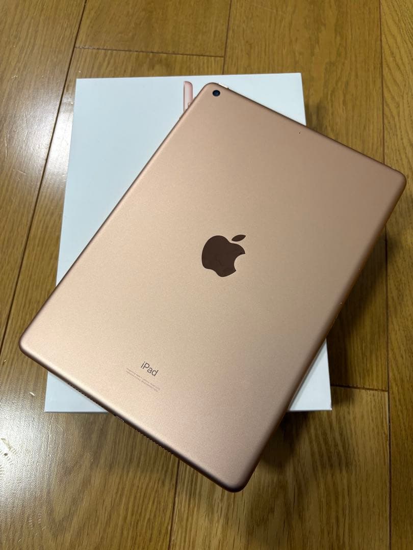 美品 iPad 第8世代 128GB ピンクゴールド (Wi-Fiモデル)