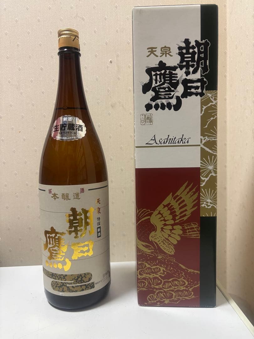 特撰. 朝日鷹.新酒生貯蔵酒1800ml 化粧箱付