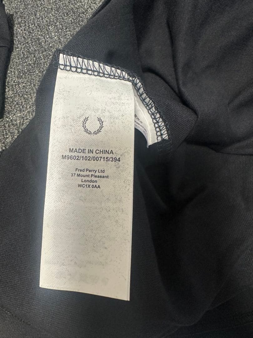 FRED PERRY 長袖Tシャツ M 黒　ロンT