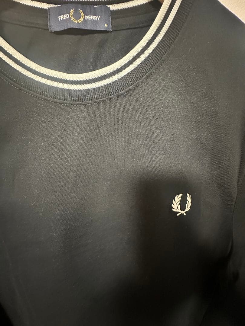 FRED PERRY 長袖Tシャツ M 黒　ロンT