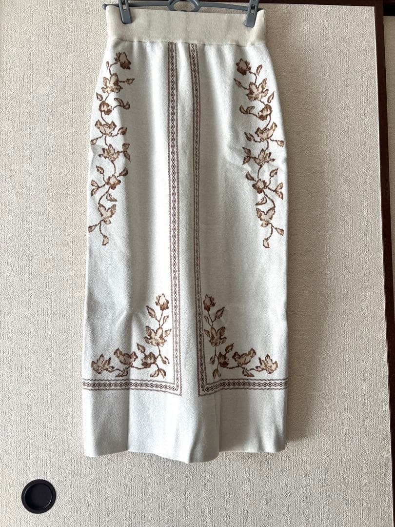 【Eaphi SCARF MOTIF KNIT SKIRT beige