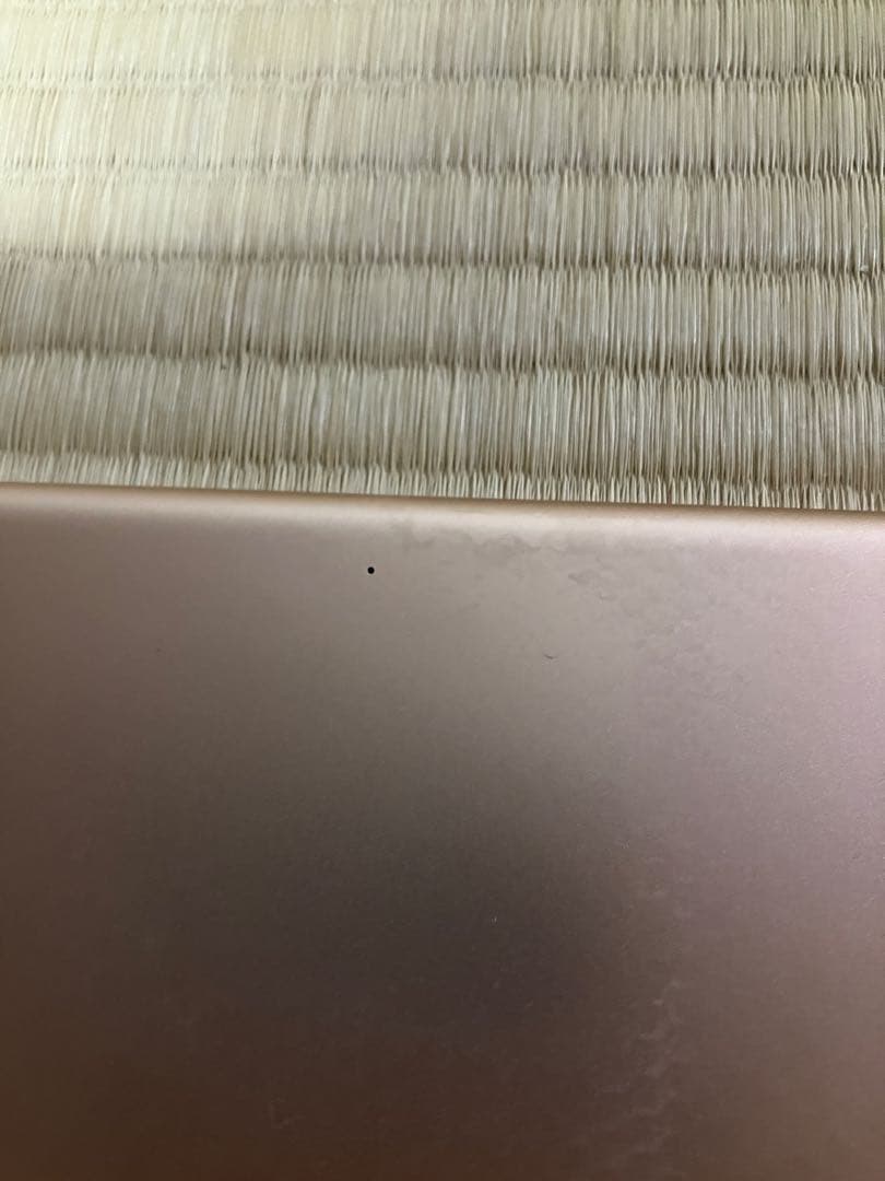 ハ*郎様 Apple iPad (第7世代) 32GB 傷あり汚れあり
