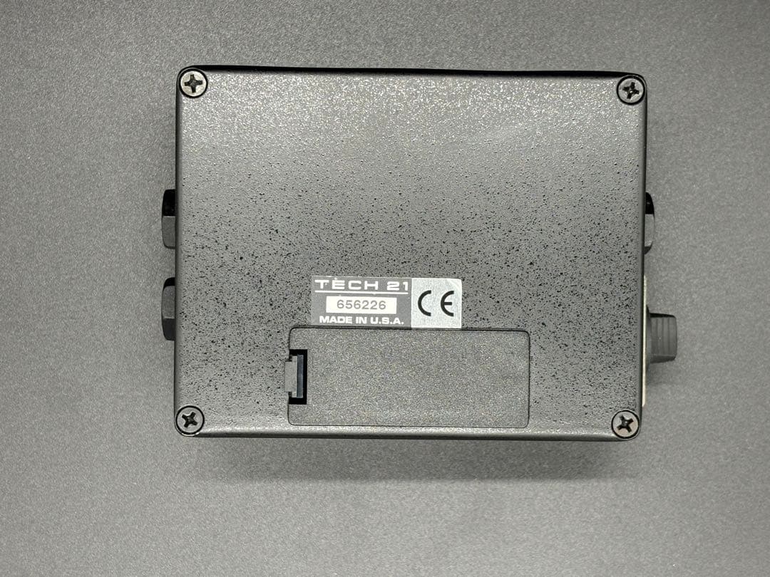 Tech 21 SansAmp Bass D DI V1（後期型）