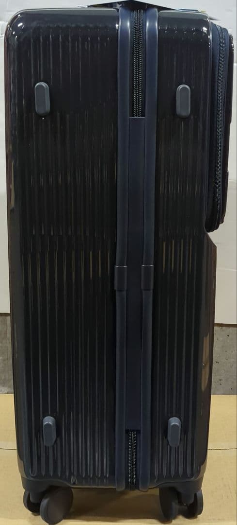 N*p様 イノベーター INV90 LARGE スーツケース Lサイズ フロント
