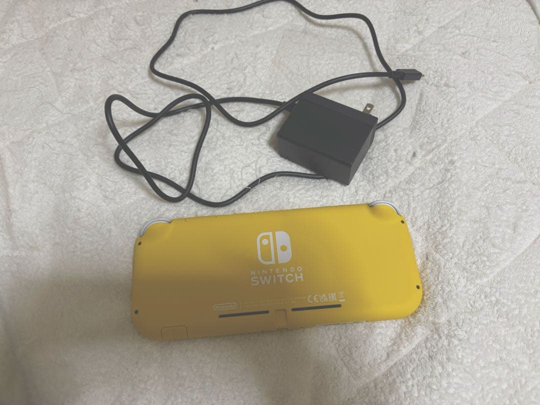 Nintendo Switch Lite イエロー　本体　充電器付き