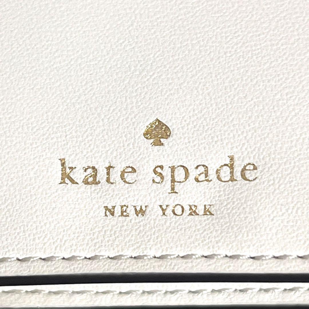 箱付き　未使用級　kate spade 二つ折り財布　花柄　コンパクト