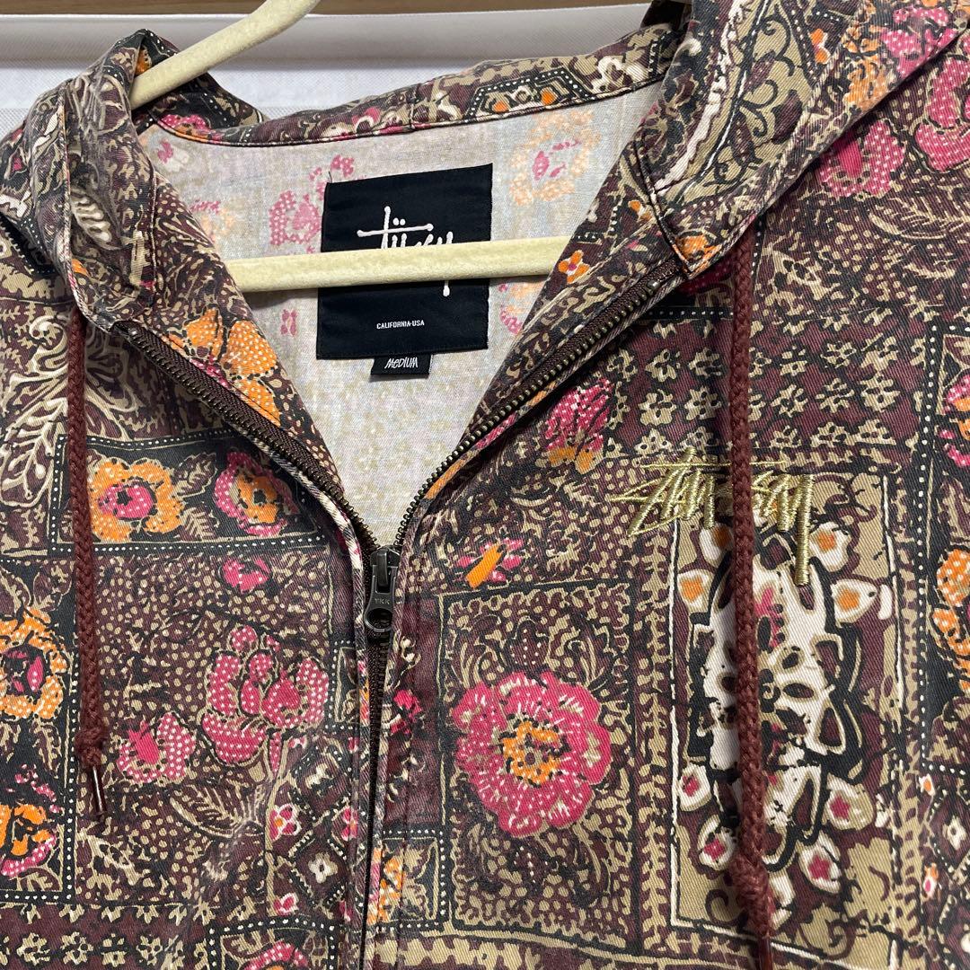 stussyジップブルゾン 刺繍ロゴ ワンポイントロゴ 総柄　値下げ中
