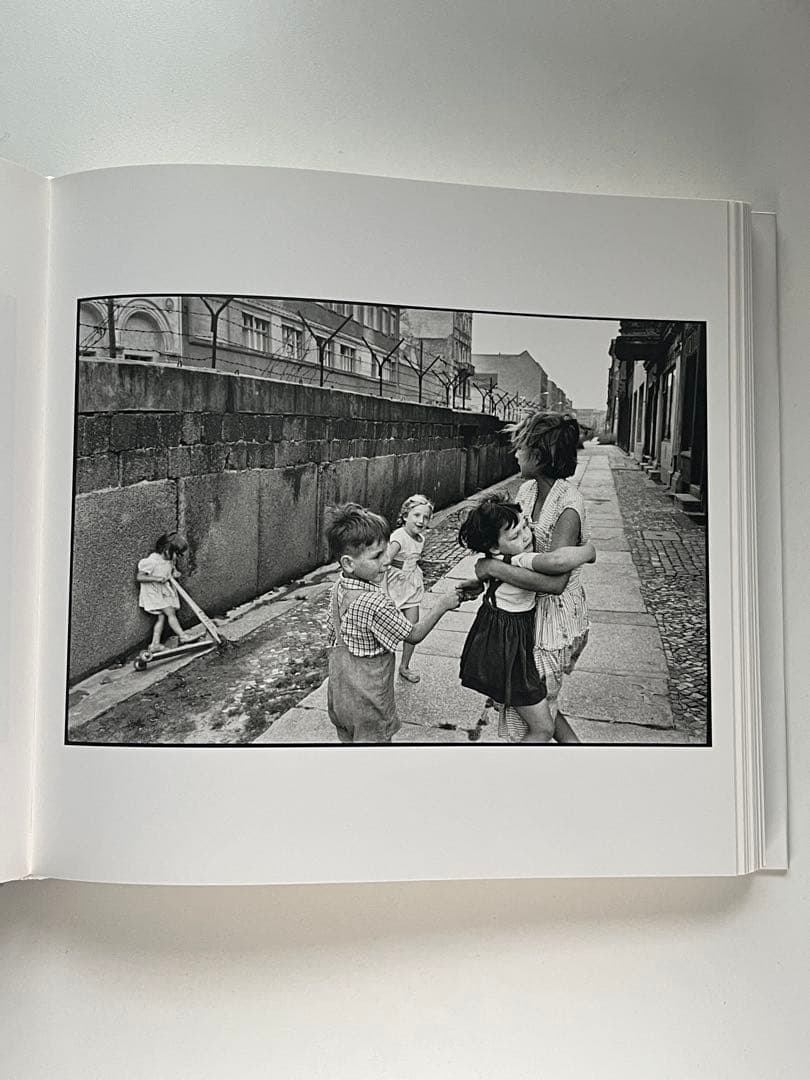 アート・デザイン・音楽 Henry Cartier Bresson Photographer