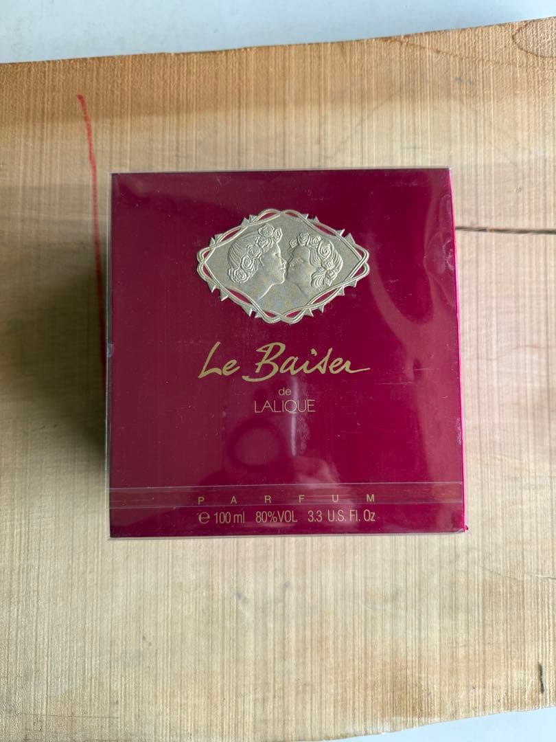 tracy_li  ルネ・ラリック LALIQUE 香水瓶　テンダー・キス