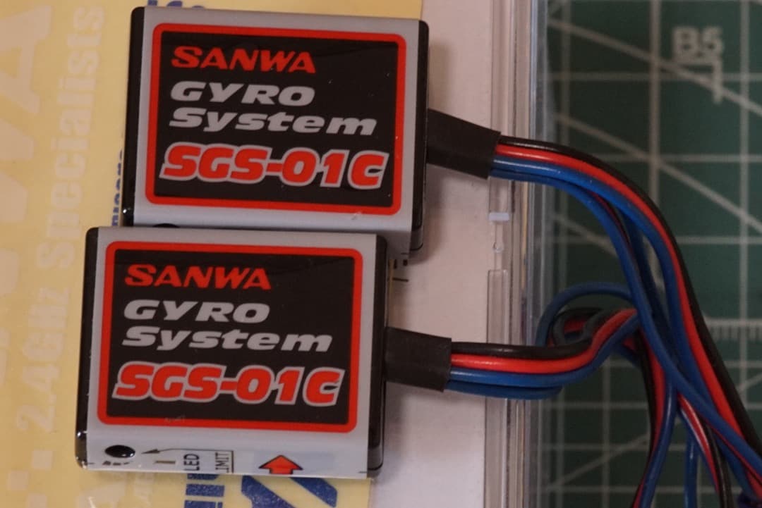 【美品】サンワ SGS-01C ジャイロシステム 2個セット（SSR対応）