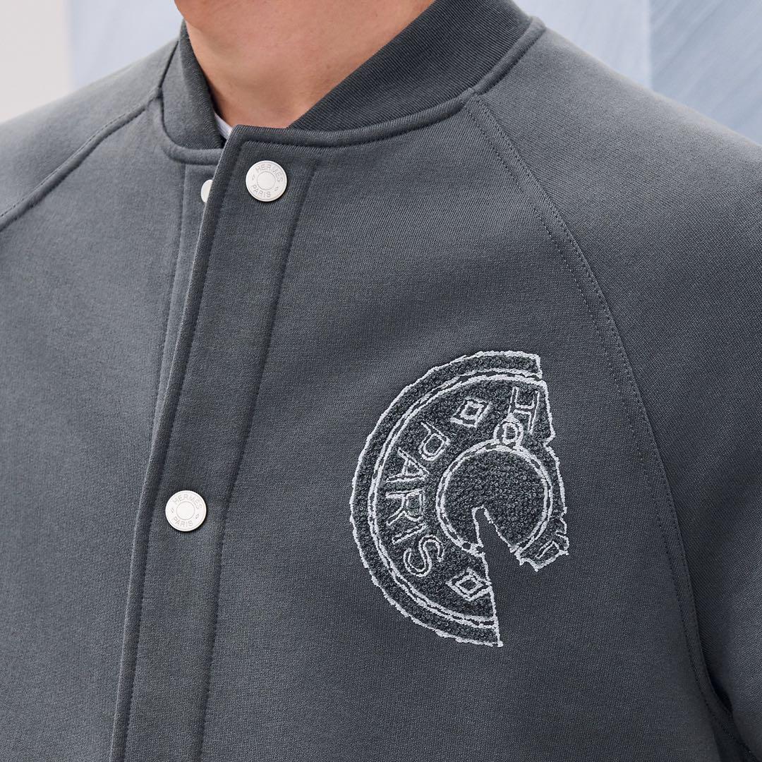 HERMES ブルゾン　Ｍサイズ新品