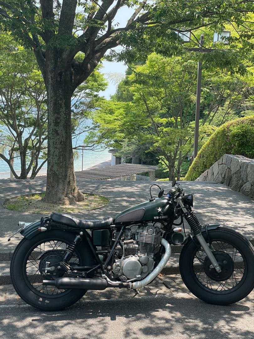 SR400 バイクシート 黒